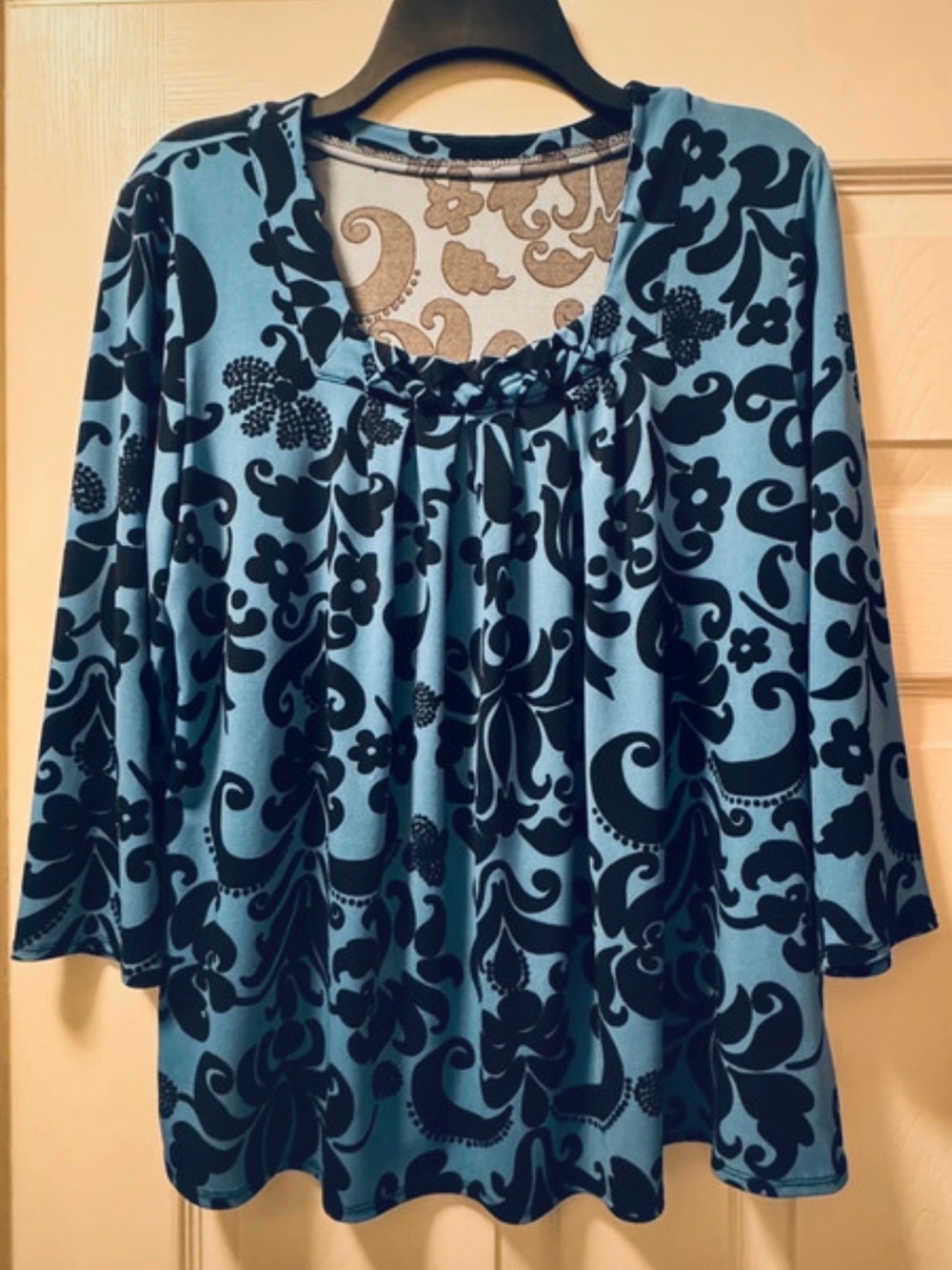 Women's Light Blue Floral-Print Scoop Neck Blouse